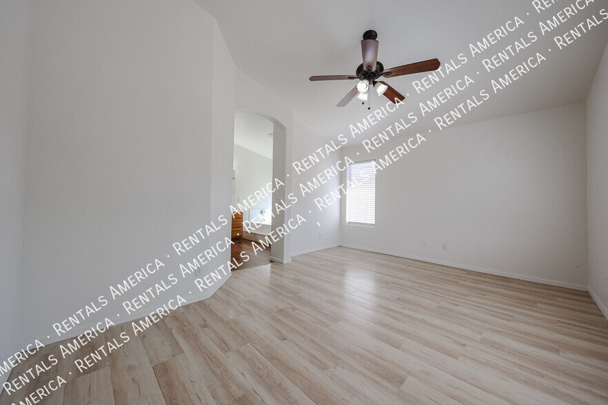 Building Photo - 17463 W Rock Wren Ct