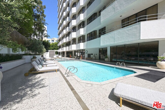 Building Photo - 10601 Wilshire Blvd
