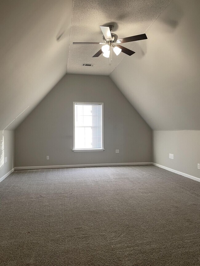 Building Photo - 10230 Adikson Dr