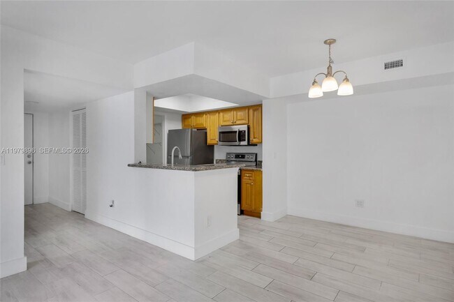 Building Photo - 5760 Rock Island Rd