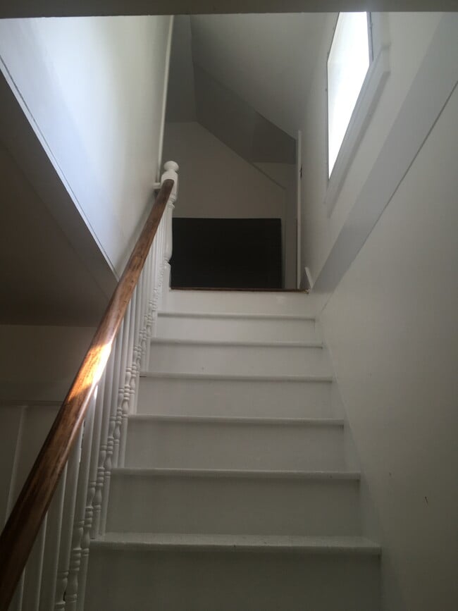 Stairs to bedrooms - 468 Union St