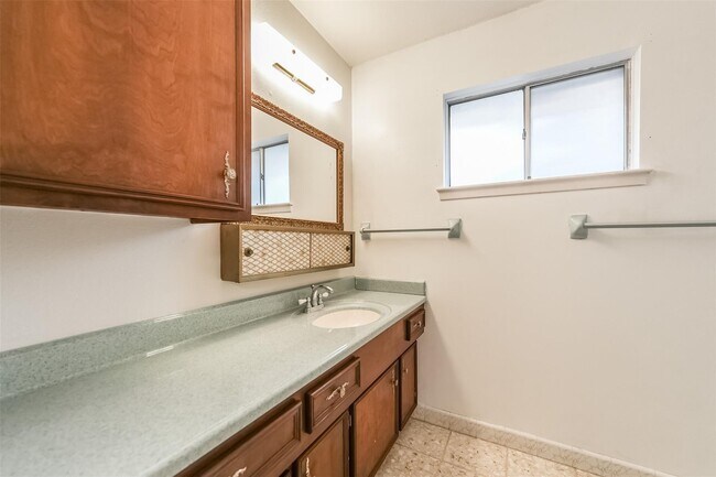 Building Photo - 11531 Kirkmeadow Dr
