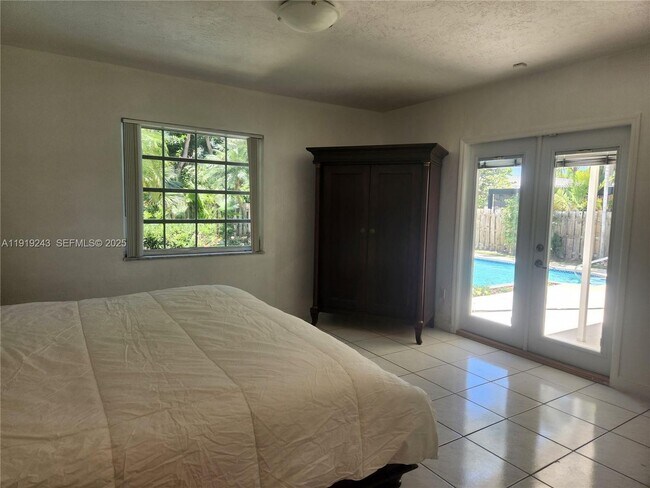 Building Photo - 1229 Jefferson St