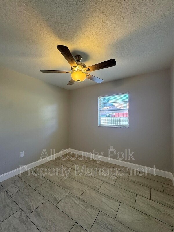 Building Photo - 411 S Cornelia Ave