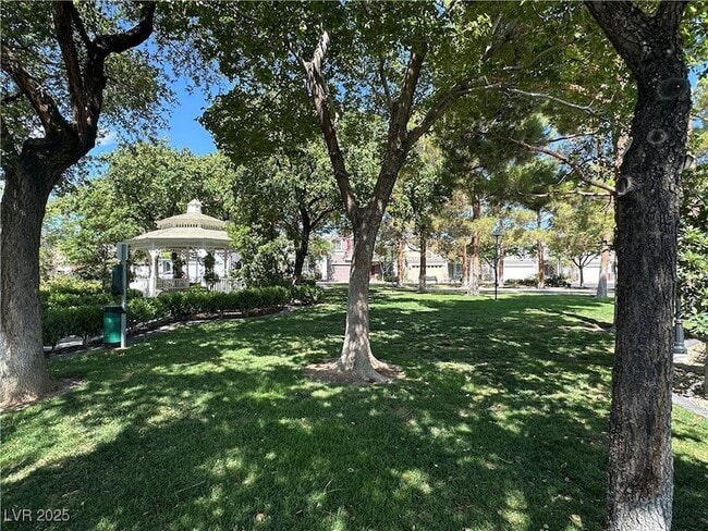 Building Photo - 7553 Grassy Bank St