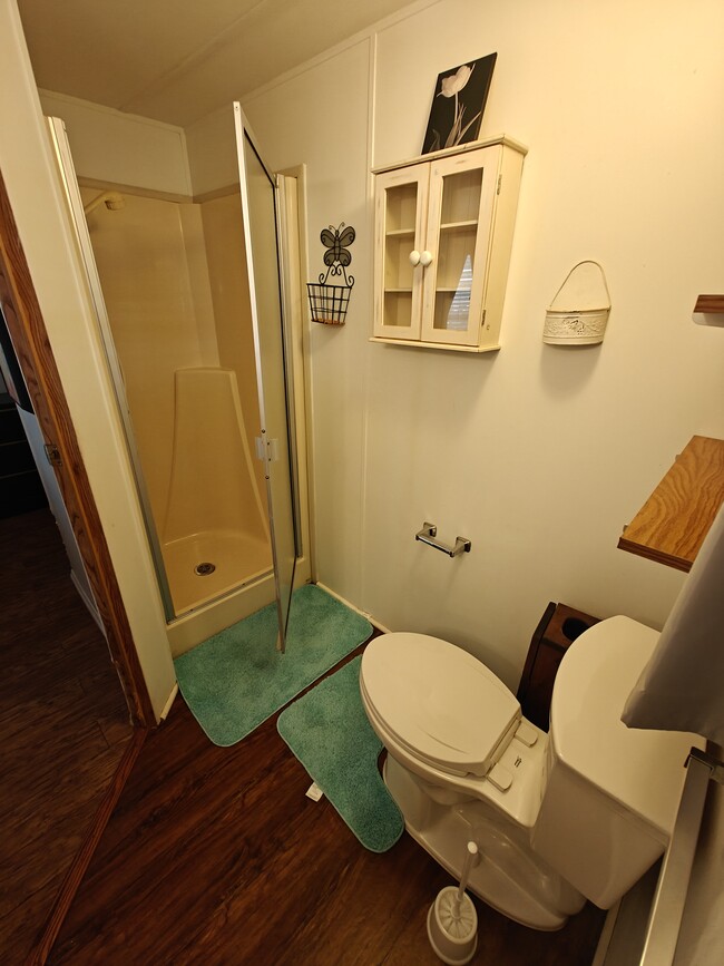 Building Photo - 1002 51st Avenue Plaza W