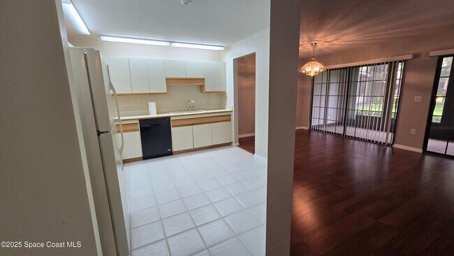 Building Photo - 816 Greenwood Manor Cir