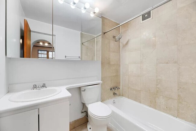 Building Photo - 224 Sullivan Street