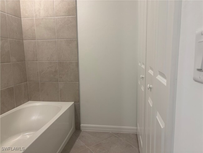 Building Photo - 5555 Double Eagle Cir