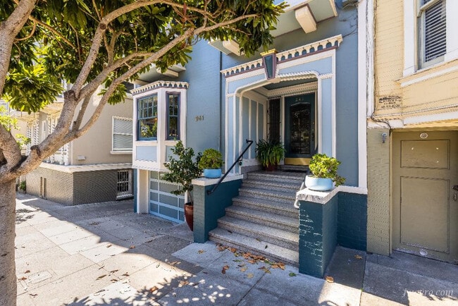 Building Photo - 241 Ashbury St