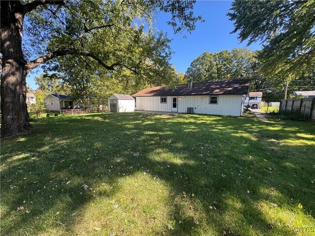 Building Photo - 304 Birchwood Blvd
