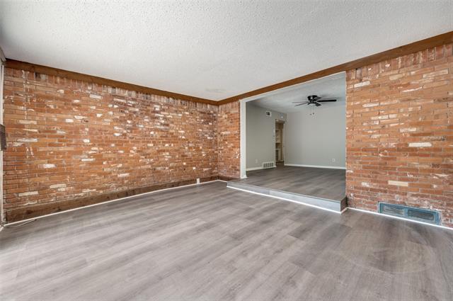 Building Photo - 10828 Channel Dr