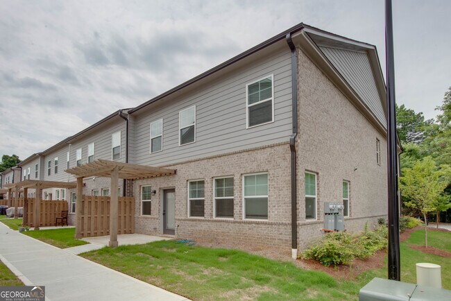 Building Photo - 3140 Marbella Cir