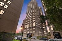 Building Photo - 1640 E 50th St