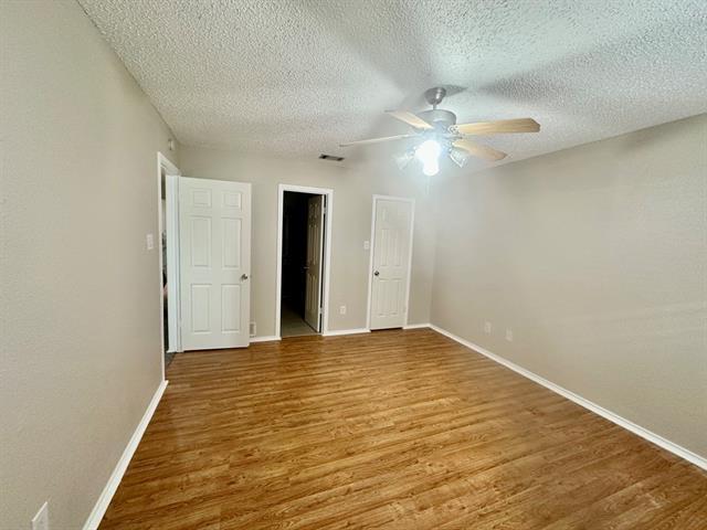 Building Photo - 2832 Shady Brook Dr