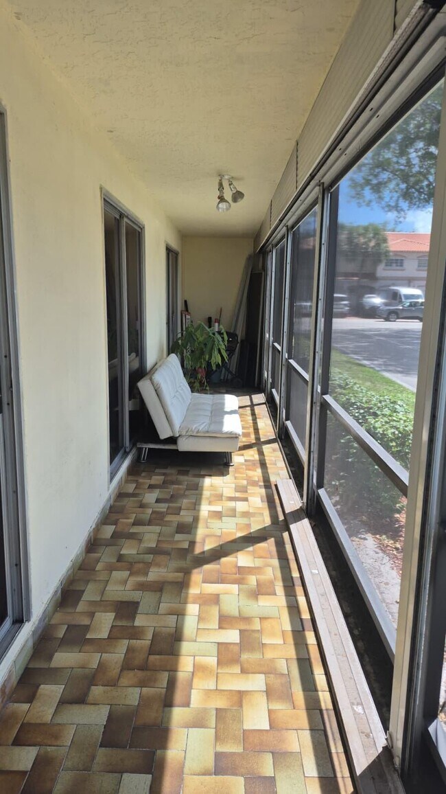 Building Photo - 4137 NW 88th Ave