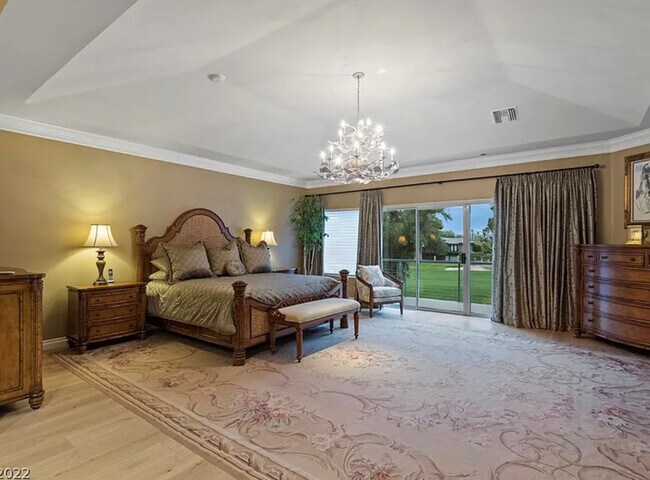 Master Bedroom - 3160 Bel Air Dr