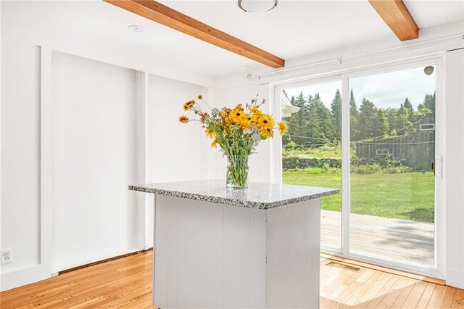 Building Photo - 214 Highland Rd