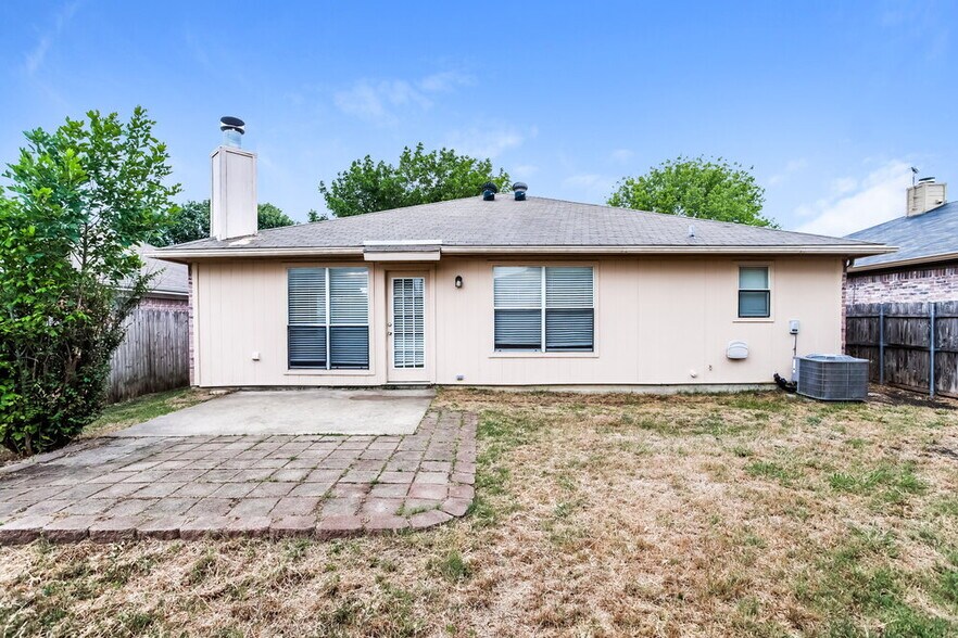 Building Photo - 8060 Cannonwood Dr