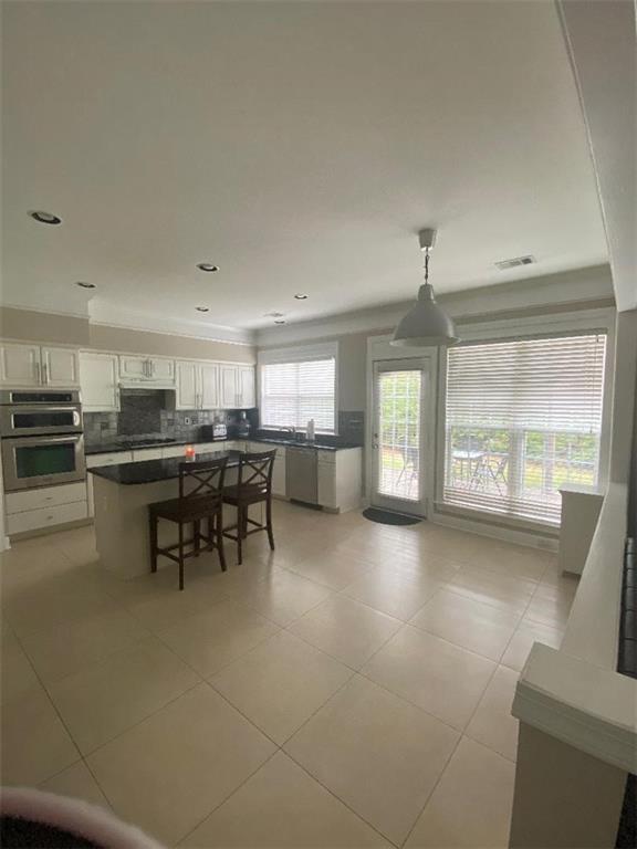 Building Photo - 1310 Montcliff Dr
