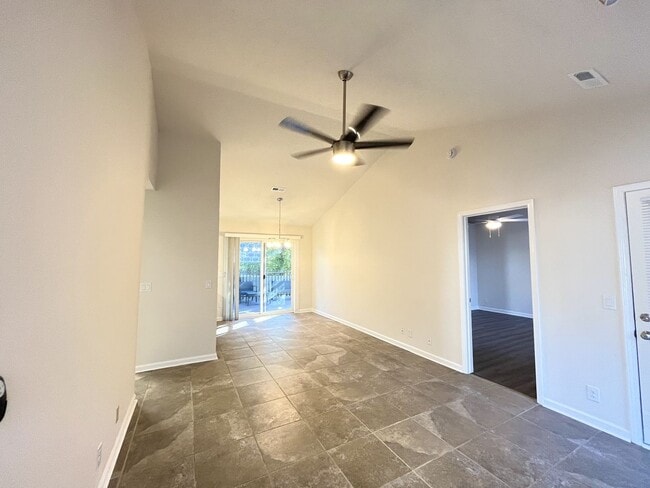 Building Photo - 3BR/2BA Hermitage Rental Minutes from I-40...