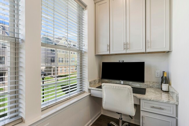 Building Photo - 17 Gala Ct