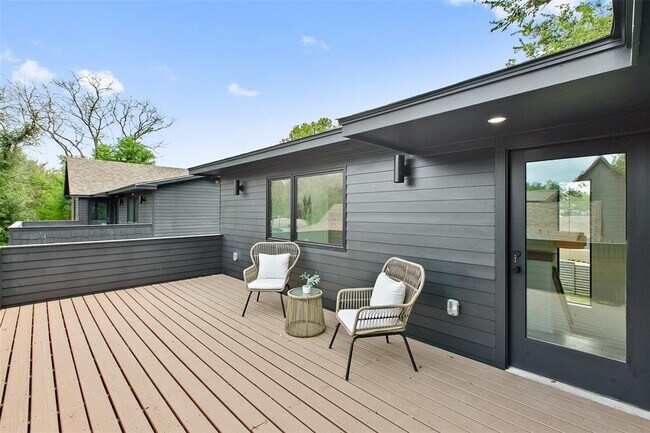 Building Photo - 4429 Gillis St