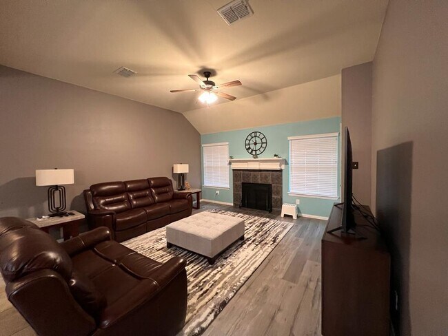 Building Photo - 3506 Nandina Dr
