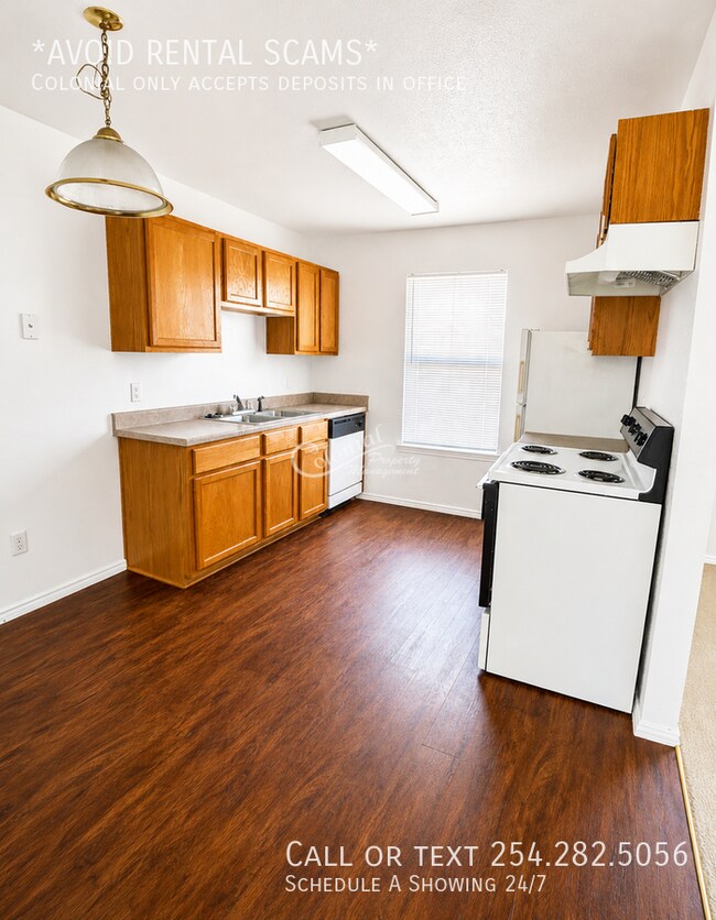 Building Photo - 5704 Greengate Dr