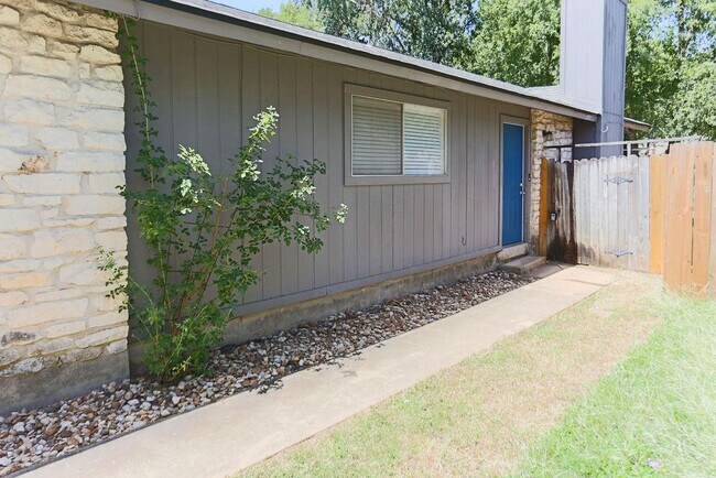 Building Photo - 7508 St Amant Pl