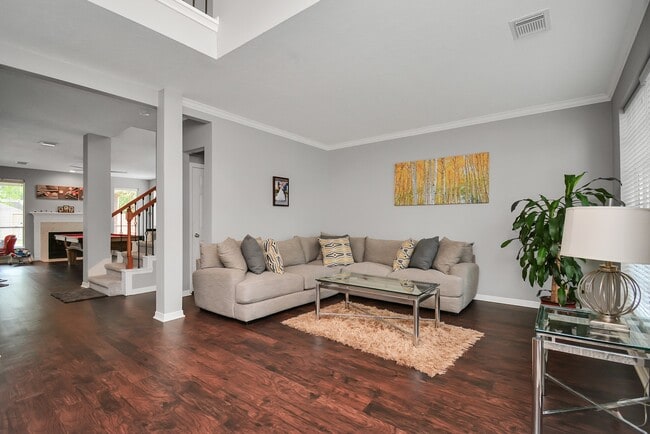 Building Photo - 2322 Lord Nelson Dr