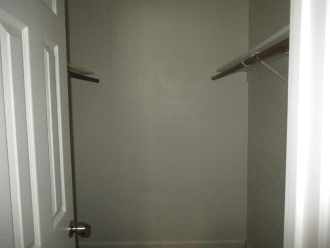 Building Photo - 8158 Kelton Dr