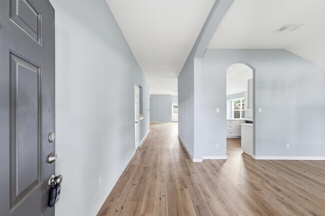 Building Photo - 25414 Barmby Dr