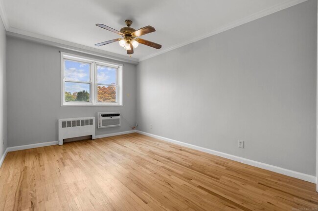 Building Photo - 125 Prospect St