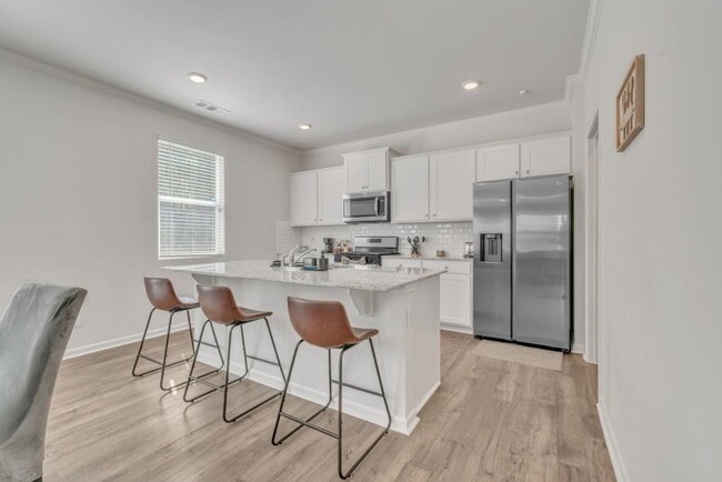 Building Photo - 7595 Jennadee Dr