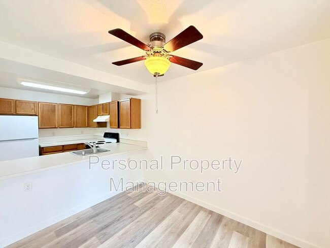 Building Photo - 3412 NE 66th Ave