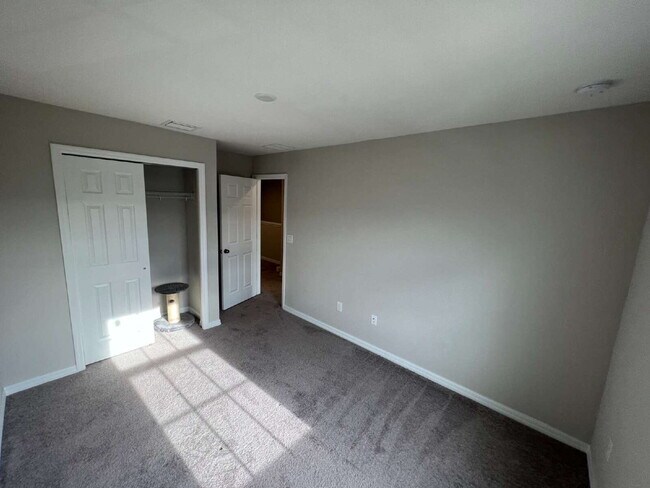Building Photo - 7016 Grand Elm Dr