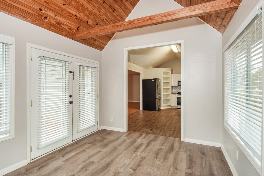 Building Photo - 3604 Spring Leaf Ln