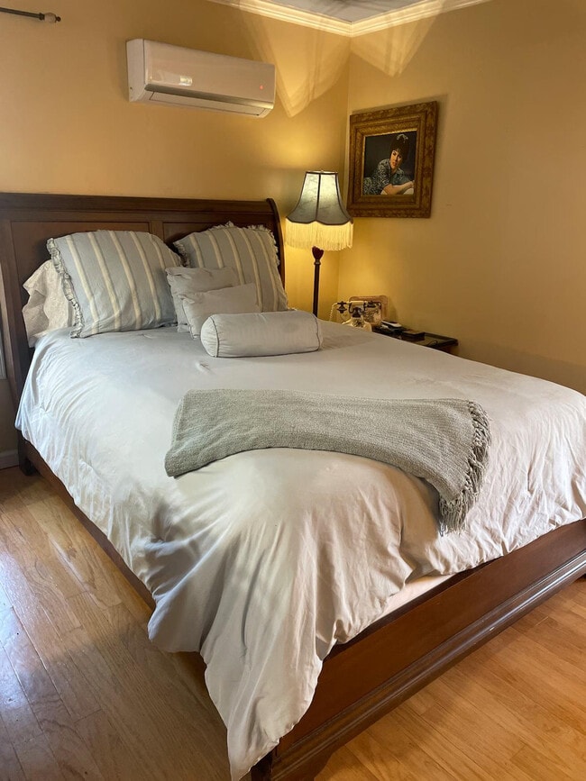 Primary Photo - 198 Schools Dr