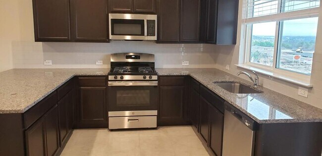 Building Photo - 5612 Respinto Dr