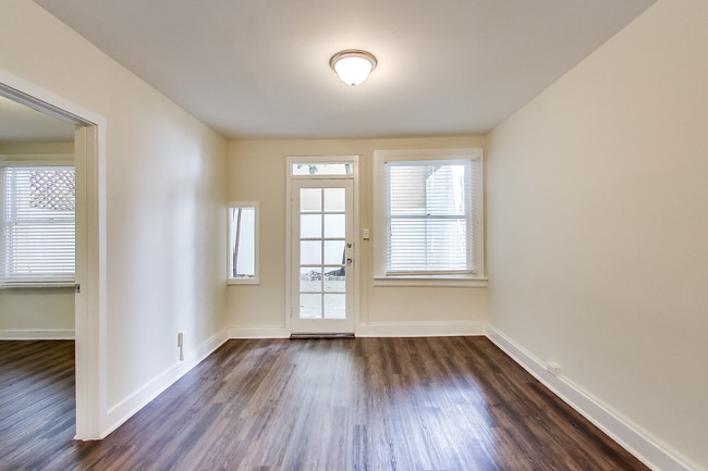 Interior Photo - 635 Ellis