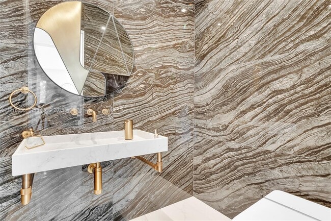 Building Photo - 34 SW 26th Rd