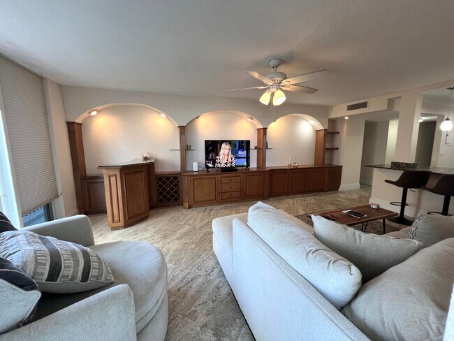 Building Photo - 3580 S Ocean Blvd