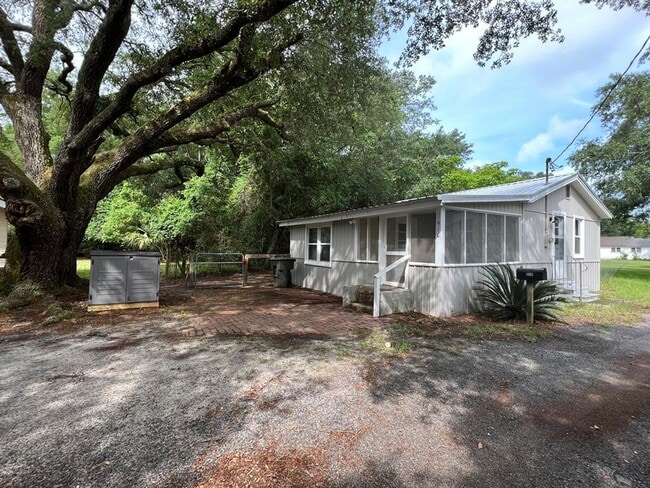 Primary Photo - 3/1 Home for Rent!