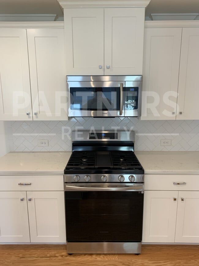 Building Photo - 5812 Blevins Cir