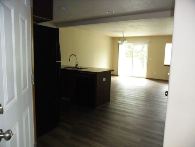 Building Photo - 502 S Margaret Ave