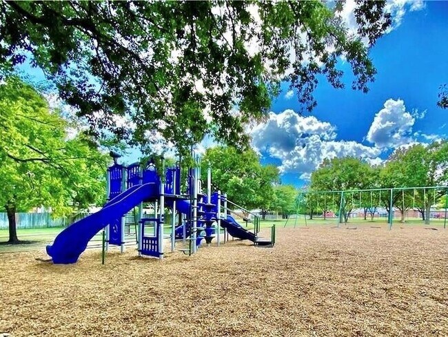 Building Photo - 1861 Bonham Ln