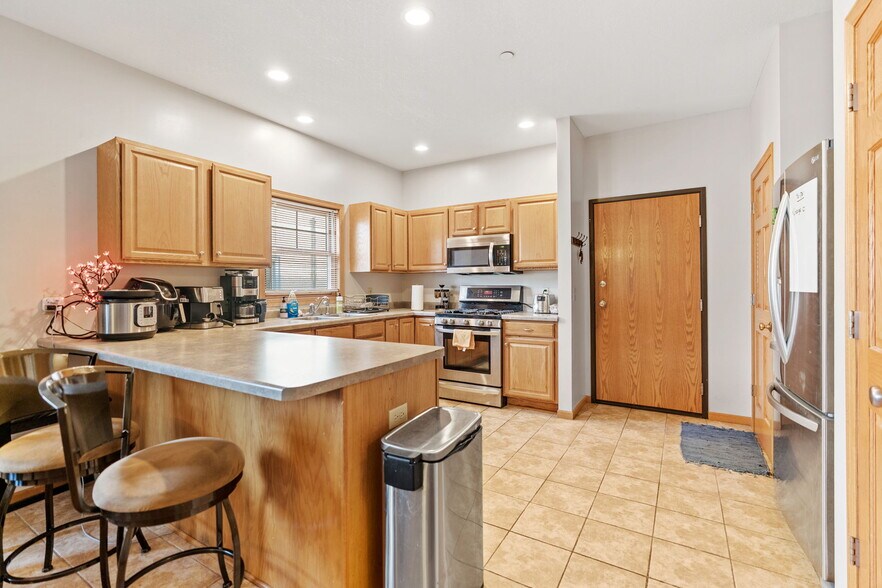 Kitchen - 3514 Grand Ave S