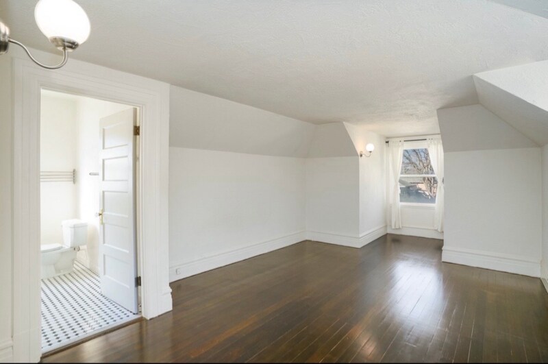 Building Photo - 1525 Broadway