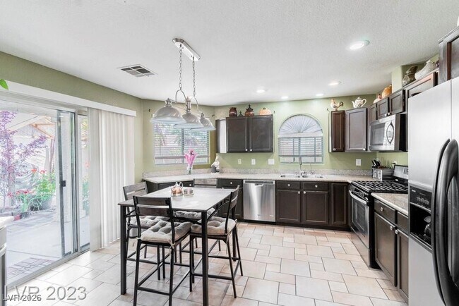 Building Photo - 1216 Olvera Way